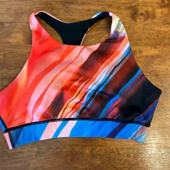 Yelete Active Sports bra size Medium - Picture 1 of 4